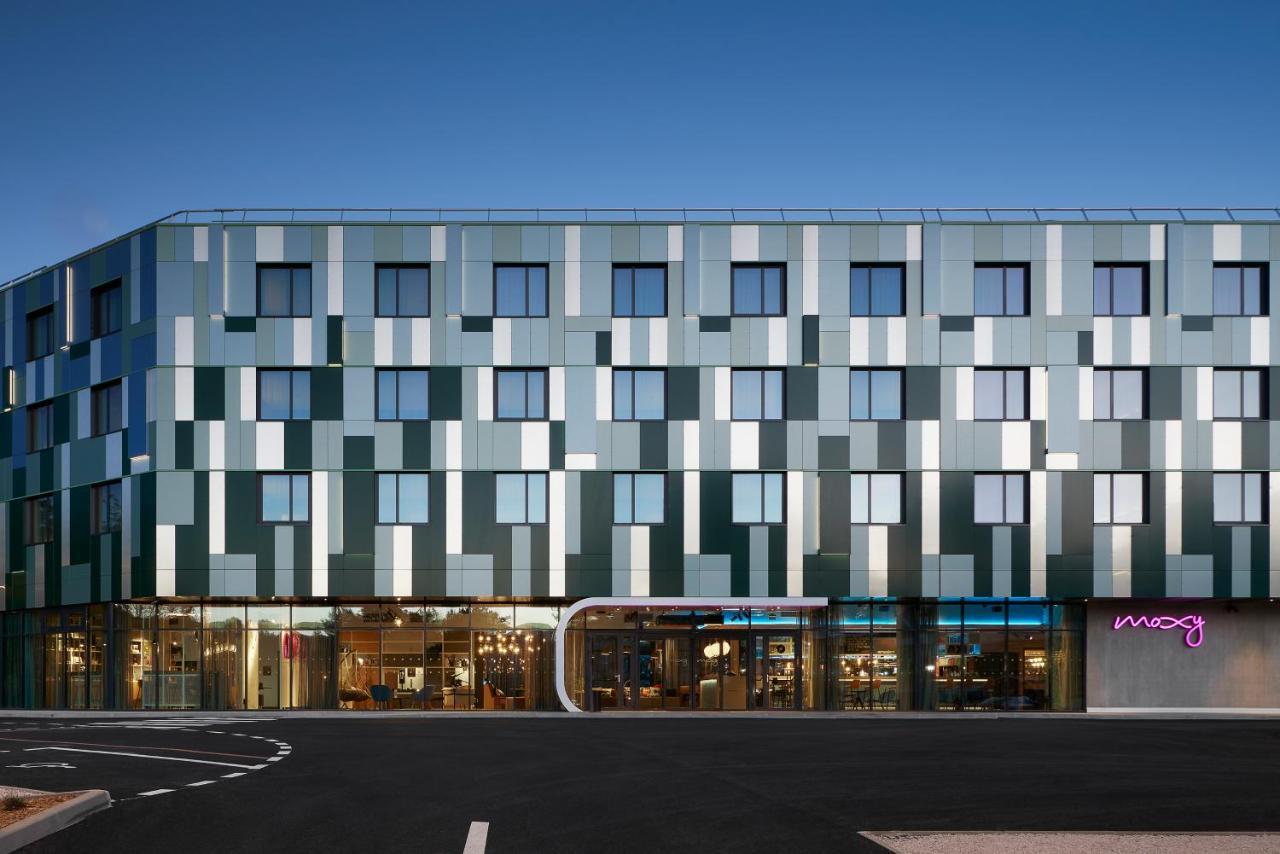 Moxy Sophia Antipolis 3*