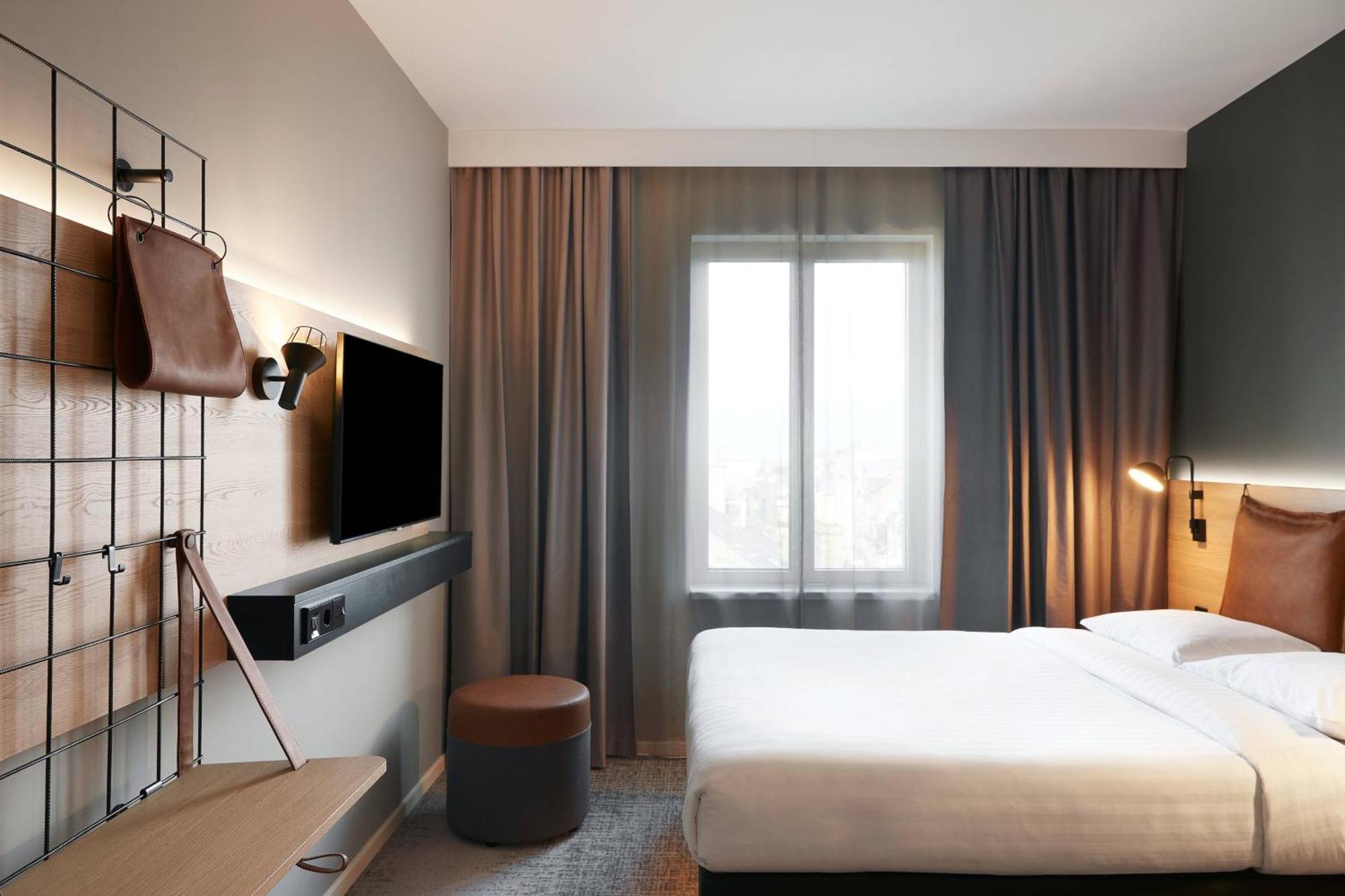 Moxy Sophia Antipolis 3*